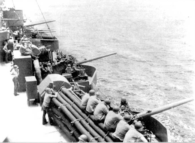 Иллюстрация к книге — Тяжелые крейсера США. Часть 2 [pic_24.jpg]