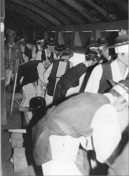 Иллюстрация к книге — Боевые корабли Японии и Кореи, 612–1639 гг. [pic_15.jpg]