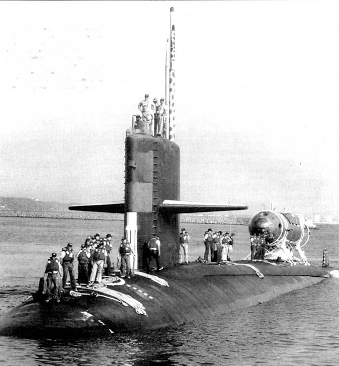 Иллюстрация к книге — Атомные субмарины США [pic_95.jpg]