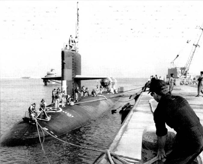 Иллюстрация к книге — Атомные субмарины США [pic_99.jpg]