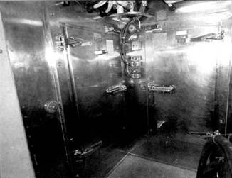 Иллюстрация к книге — Субмарины США «OHIO» [pic_163.jpg]