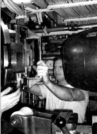 Иллюстрация к книге — Субмарины США «OHIO» [pic_95.jpg]