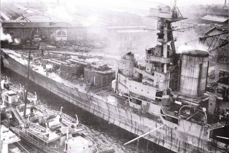 Иллюстрация к книге — Британский линейный крейсер «Hood» Крупным планом [pic_13.jpg]