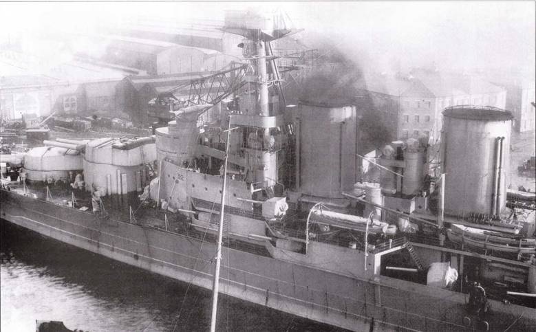 Иллюстрация к книге — Британский линейный крейсер «Hood» Крупным планом [pic_15.jpg]