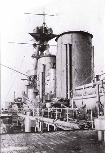 Иллюстрация к книге — Британский линейный крейсер «Hood» Крупным планом [pic_32.jpg]