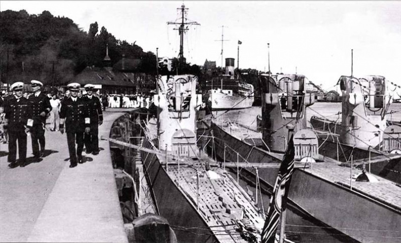 Иллюстрация к книге — Германские субмарины Тип II крупным планом [pic_42.jpg]