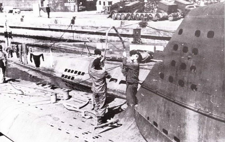 Иллюстрация к книге — Германские субмарины Тип XXI Крупным планом [pic_28.jpg]