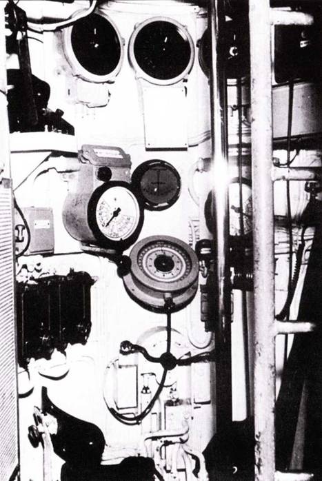 Иллюстрация к книге — Германские субмарины Тип XXI Крупным планом [pic_94.jpg]