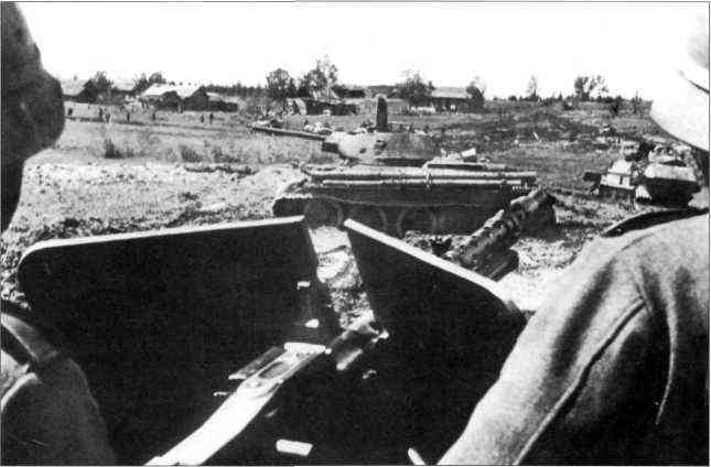 Иллюстрация к книге — Танки вермахта на Восточном фронте [i_002.jpg]