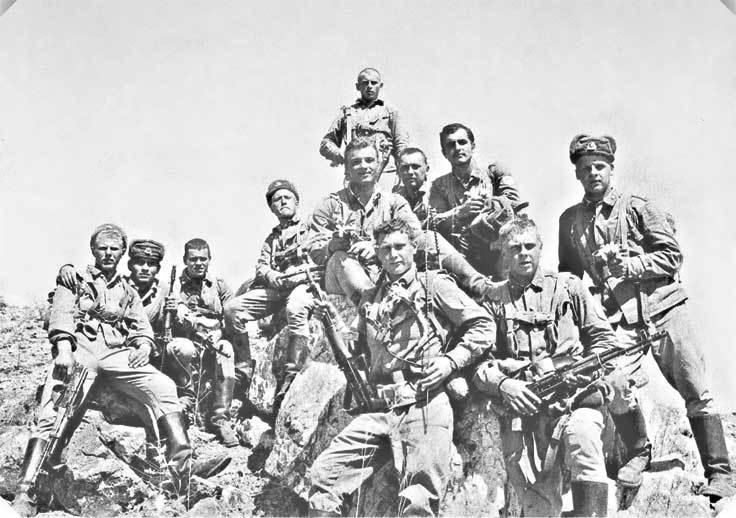 Иллюстрация к книге — Афган. Разведка ВДВ в действии. Мы были первыми [i_008.jpg]