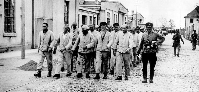 Иллюстрация к книге — Холокост. Новая история [i_010.jpg]