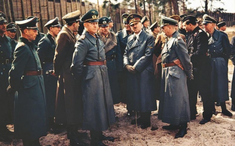 Иллюстрация к книге — Холокост. Новая история [i_021.jpg]