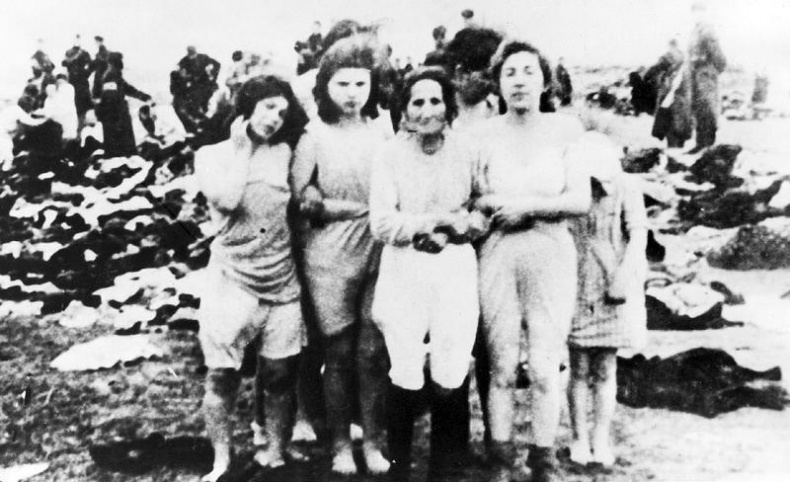 Иллюстрация к книге — Холокост. Новая история [i_039.jpg]