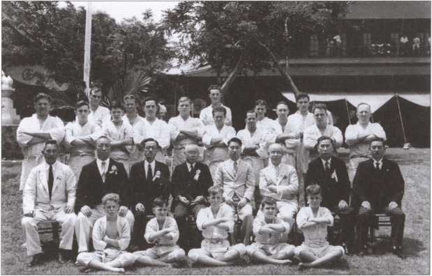 Иллюстрация к книге — "Черный пояс" без грифа секретности [i_015.jpg]