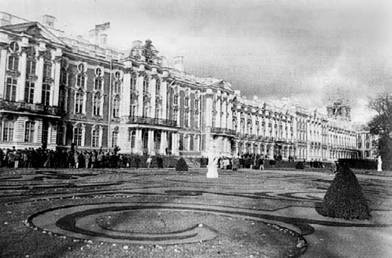 Иллюстрация к книге — Императорская Россия [i_050.jpg]