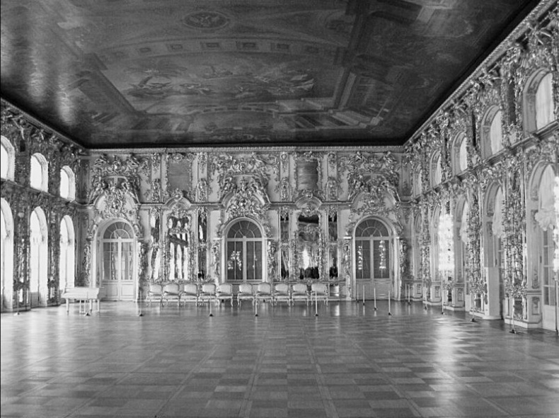 Иллюстрация к книге — Афродита у власти. Царствование Елизаветы Петровны [_048.jpg]