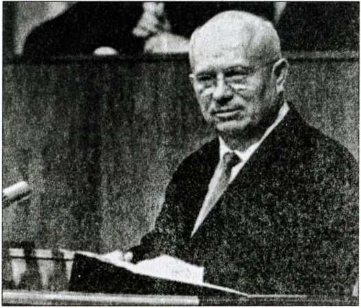 Иллюстрация к книге — Маленков. Третий вождь Страны Советов [i_025.jpg]