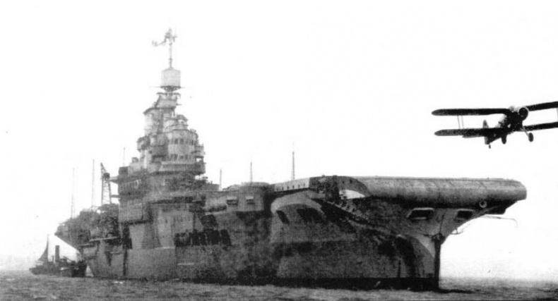 Иллюстрация к книге — Авианосцы мира 1939-1945 (Великобритания, США, СССР) [img_63.jpg]