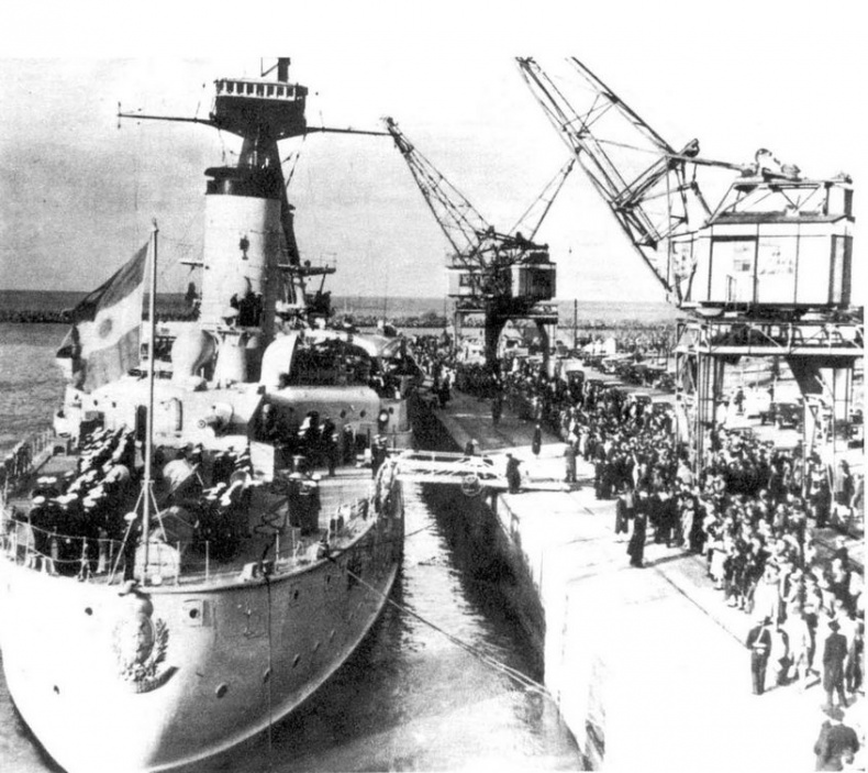 Иллюстрация к книге — Броненосные крейсера типа «Гарибальди» [pic_24.jpg]