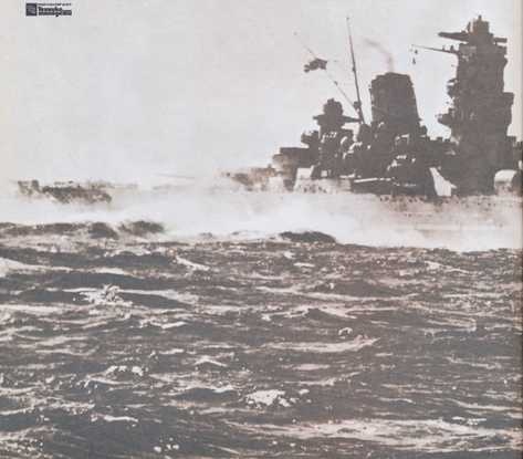 Иллюстрация к книге — Плавучие крепости [w0005_1.jpg]