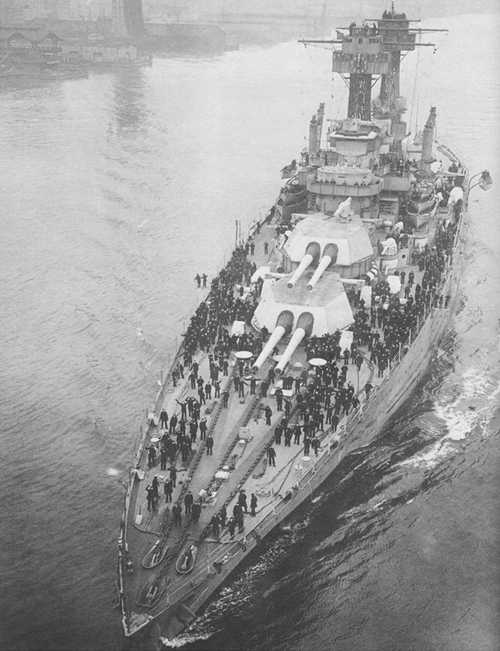 Иллюстрация к книге — Плавучие крепости [w0007.jpg]