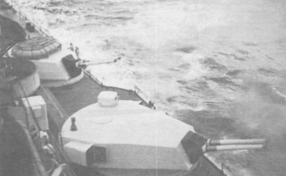 Иллюстрация к книге — Плавучие крепости [w0030_6.jpg]