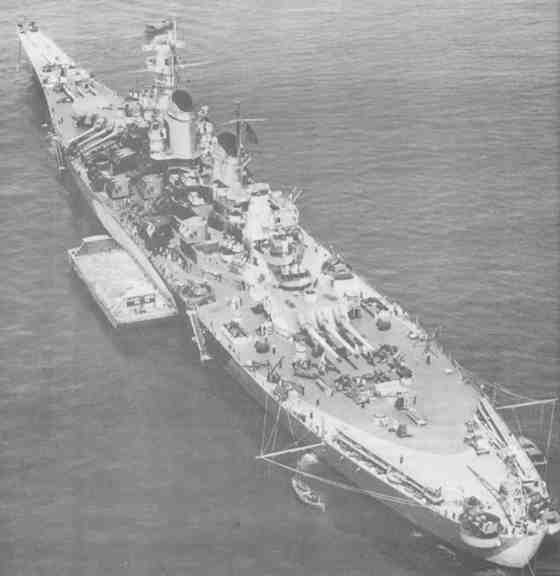 Иллюстрация к книге — Плавучие крепости [w0037_1.jpg]