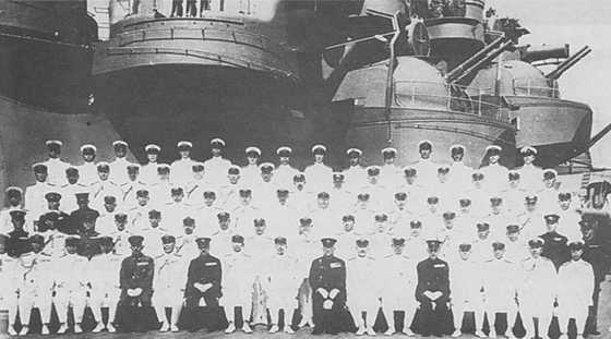 Иллюстрация к книге — Плавучие крепости [w0040_2.jpg]