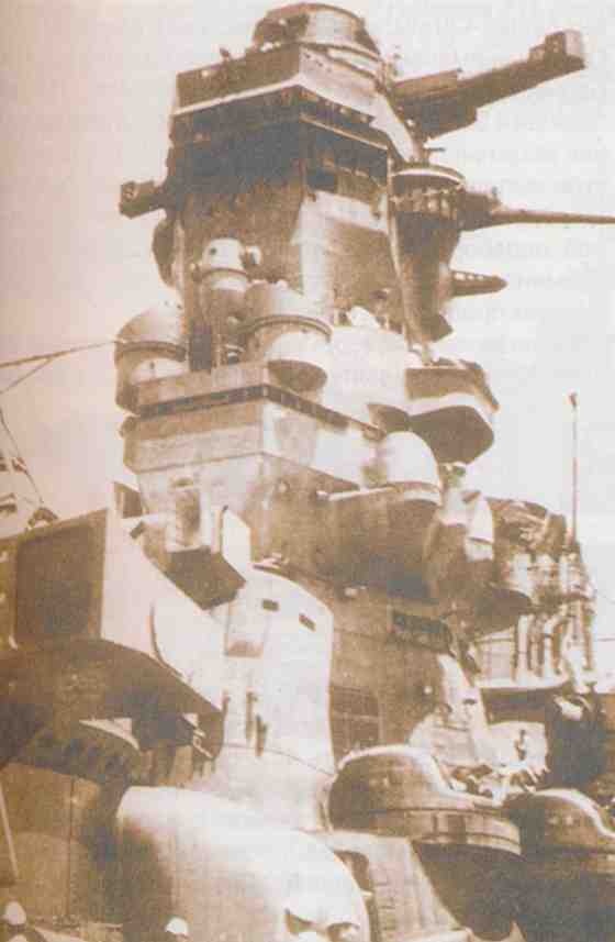 Иллюстрация к книге — Плавучие крепости [w0042_2.jpg]