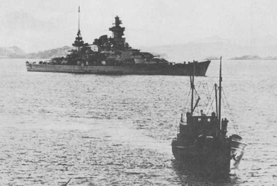 Иллюстрация к книге — Плавучие крепости [w0054_8.jpg]