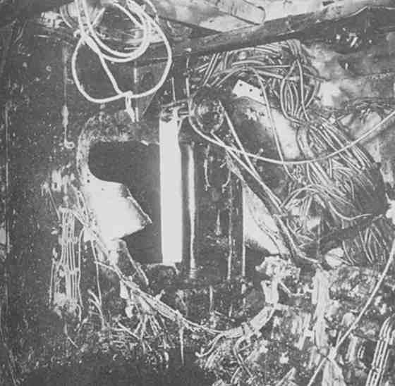 Иллюстрация к книге — Плавучие крепости [w0058_3.jpg]