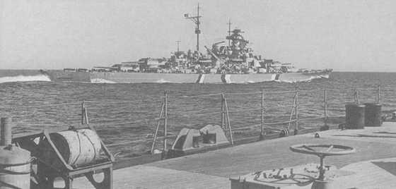 Иллюстрация к книге — Плавучие крепости [w0062_3.jpg]