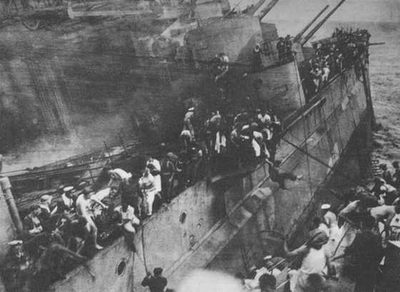 Иллюстрация к книге — Плавучие крепости [w0064_3.jpg]