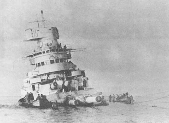 Иллюстрация к книге — Плавучие крепости [w0067_2.jpg]