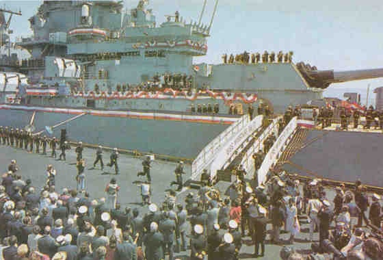 Иллюстрация к книге — Плавучие крепости [w0095_2.jpg]