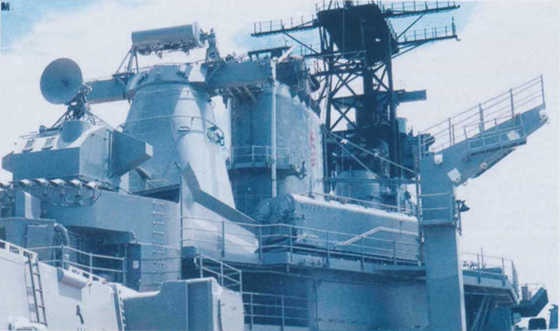 Иллюстрация к книге — Плавучие крепости [w0098_7.jpg]