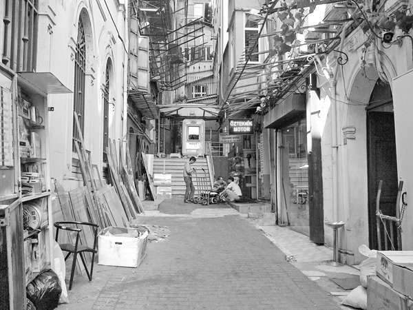 Иллюстрация к книге — Ермолка под тюрбаном [i_013.jpg]