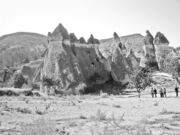 Иллюстрация к книге — Ермолка под тюрбаном [i_017.jpg]