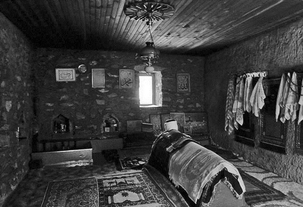 Иллюстрация к книге — Ермолка под тюрбаном [i_052.jpg]