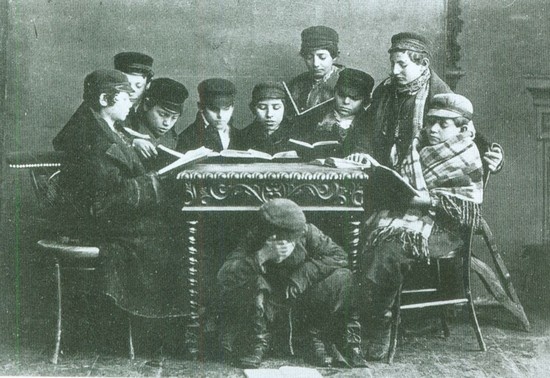 Иллюстрация к книге — Воспоминания бабушки. Очерки культурной истории евреев России в ХIХ в. [i_050.jpg]