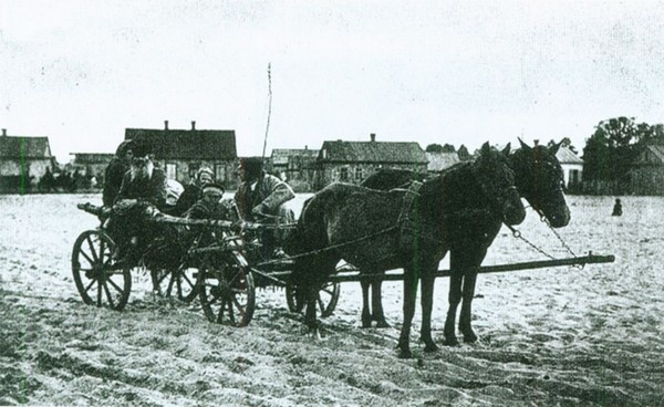 Иллюстрация к книге — Воспоминания бабушки. Очерки культурной истории евреев России в ХIХ в. [i_057.jpg]