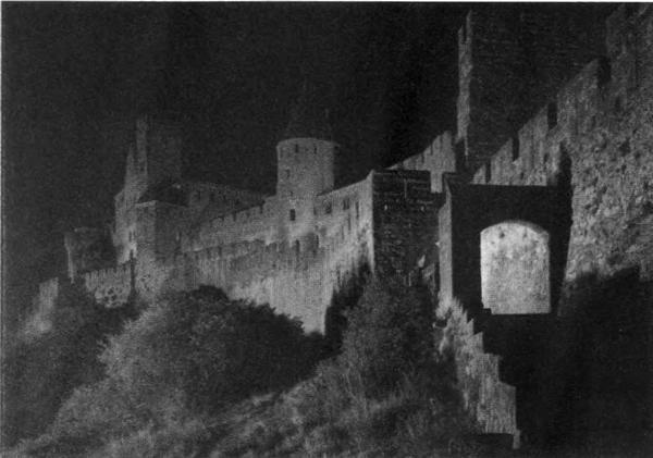 Иллюстрация к книге — Повседневная жизнь во времена трубадуров XII-XIII веков [i_025.jpg]