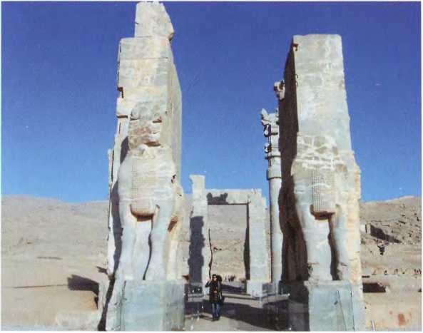 Иллюстрация к книге — Загадки старой Персии [i_028.jpg]