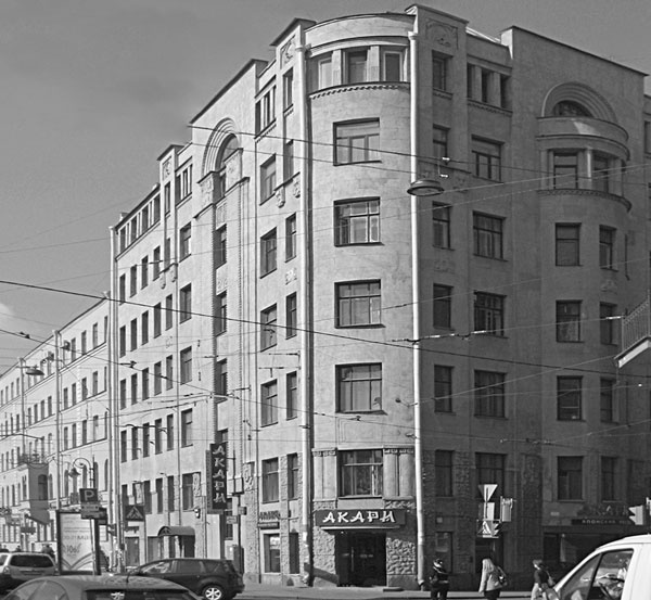 Иллюстрация к книге — Такая удивительная Лиговка [i_082.jpg]