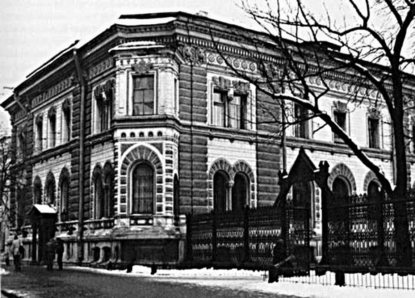 Иллюстрация к книге — Такая удивительная Лиговка [i_111.jpg]