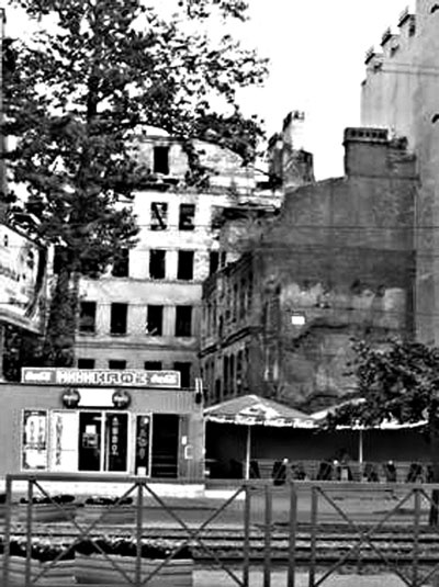 Иллюстрация к книге — Такая удивительная Лиговка [i_199.jpg]