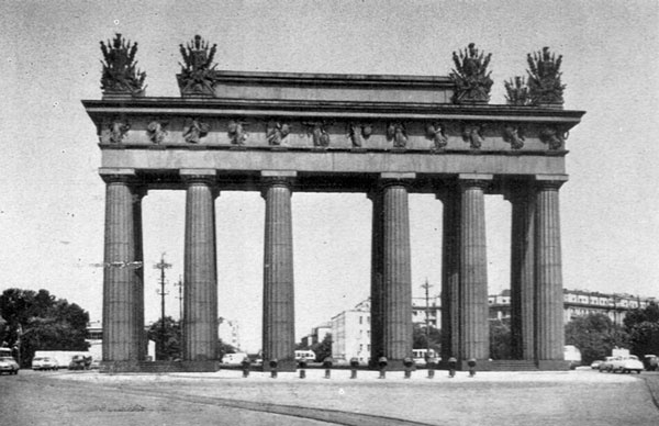 Иллюстрация к книге — Такая удивительная Лиговка [i_255.jpg]