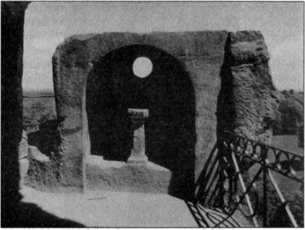 Иллюстрация к книге — Стоунхендж Третьего рейха [i_017.jpg]