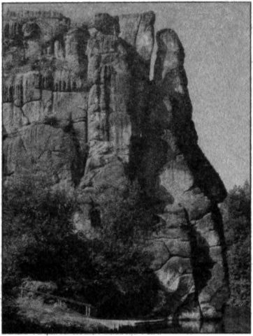 Иллюстрация к книге — Стоунхендж Третьего рейха [i_018.jpg]