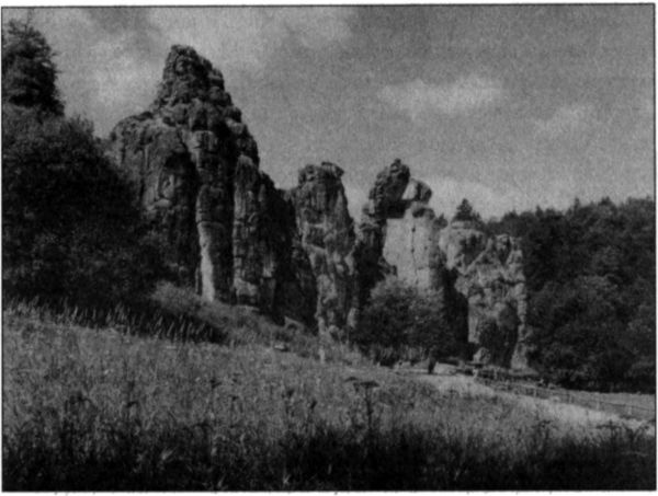 Иллюстрация к книге — Стоунхендж Третьего рейха [i_027.jpg]